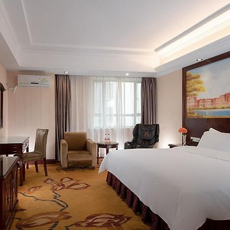 Vienna Hotel Dongguan Chang'an Mid Zhen'an Road Buitenkant foto